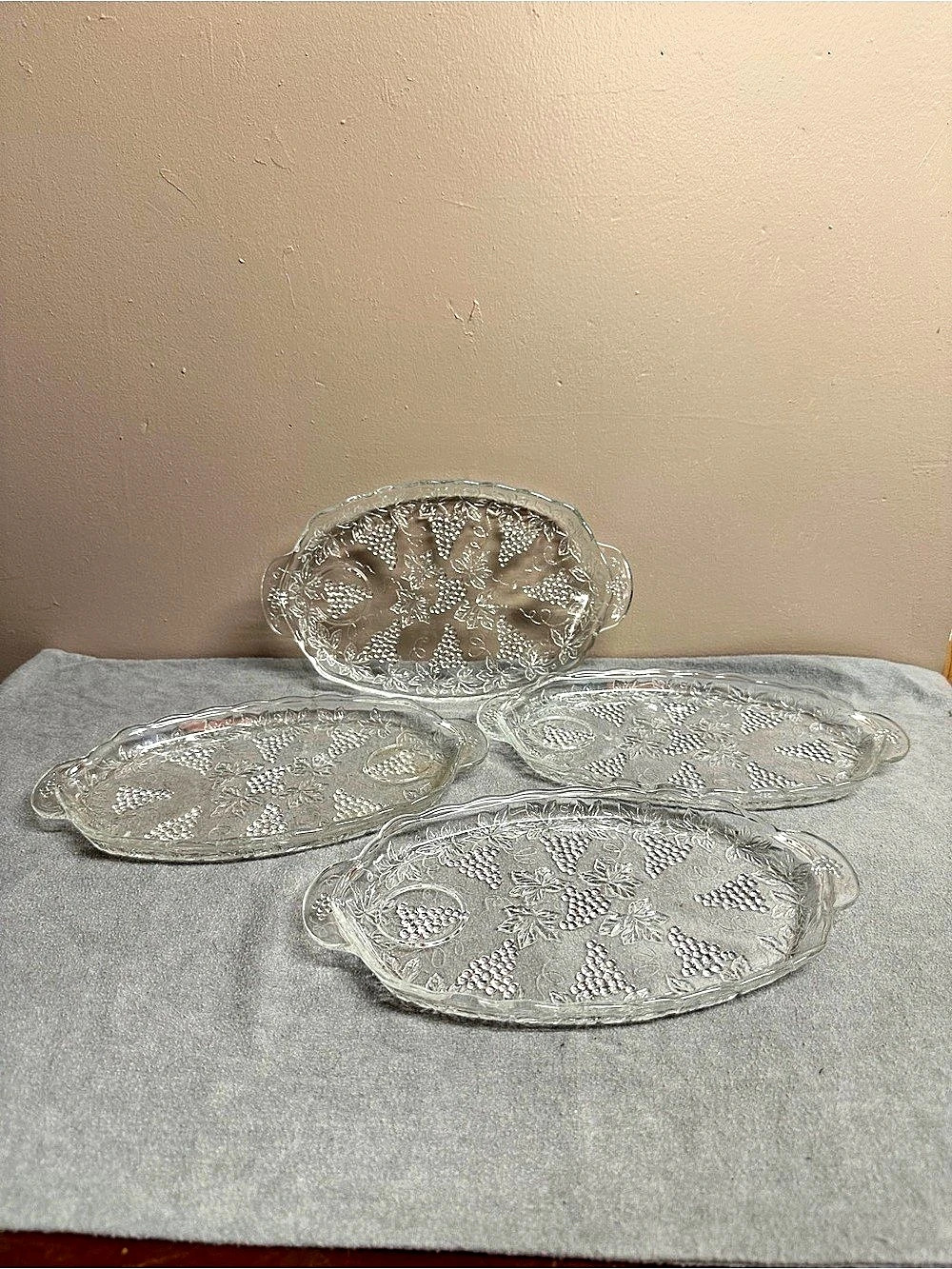Indiana Glass Harvest Grape Clear Oval Sandwich Tray / Serving Platter Glass
